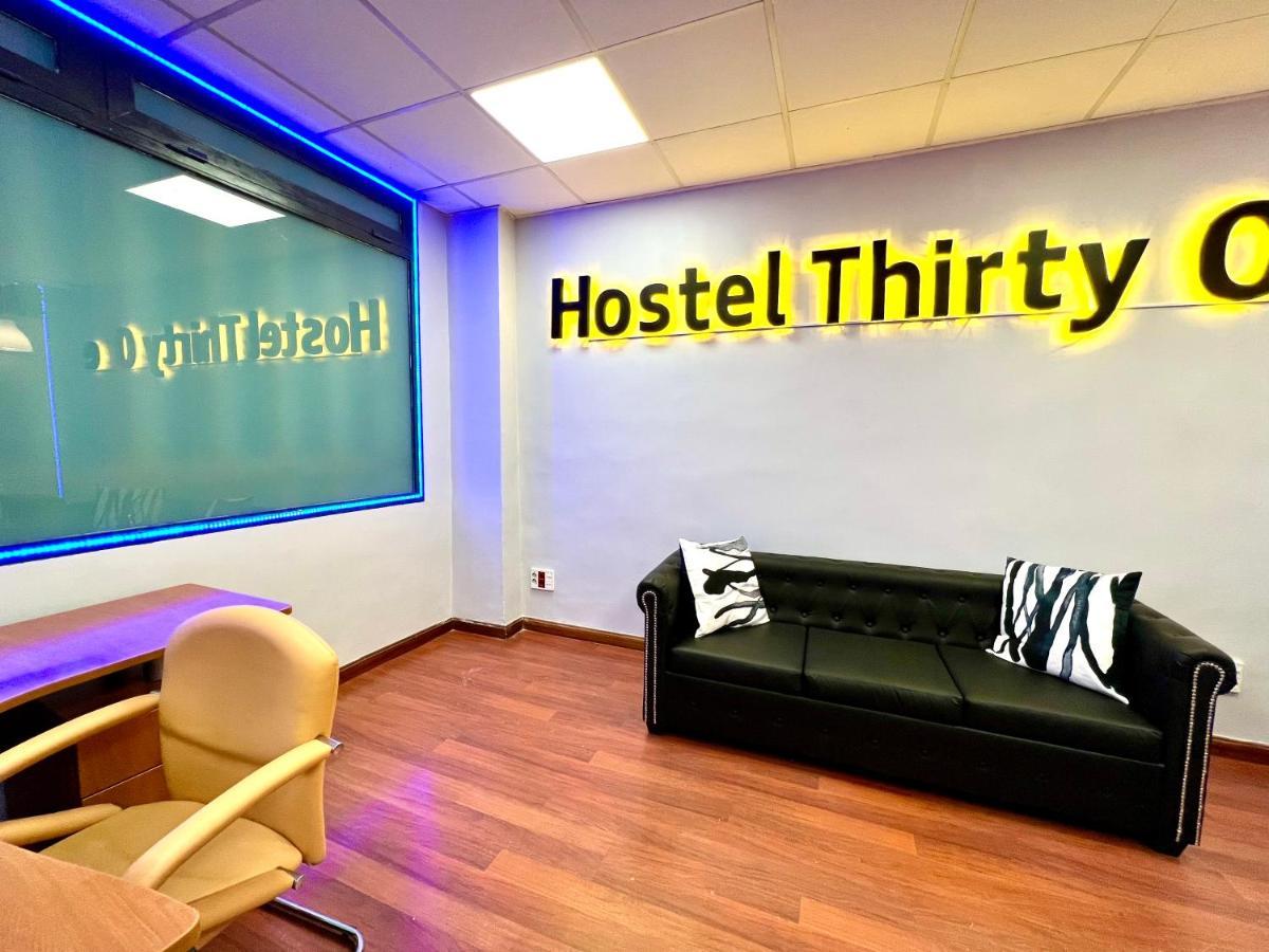 Hostel Thirty One Madrid Exterior photo