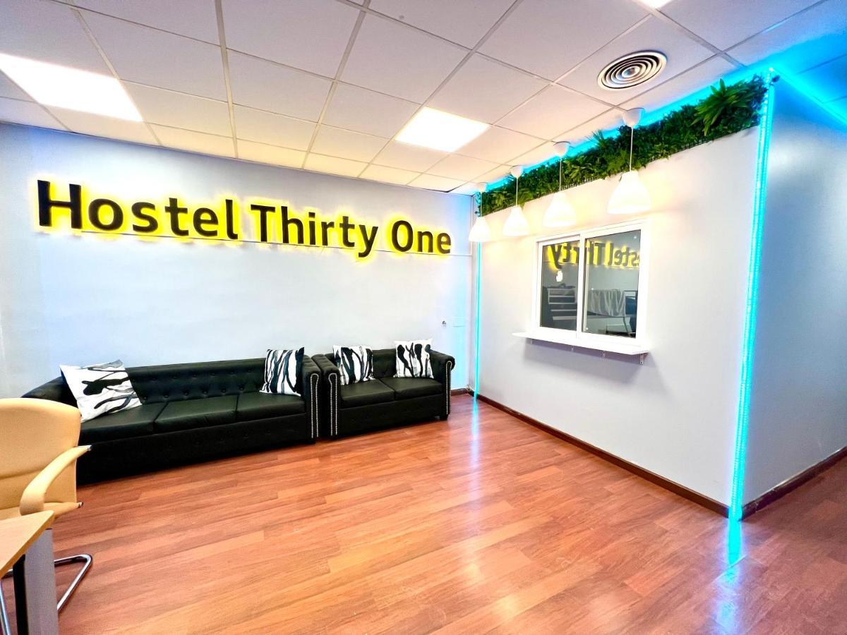 Hostel Thirty One Madrid Exterior photo